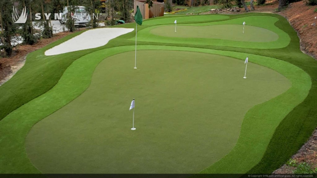 Artificial grass putting green