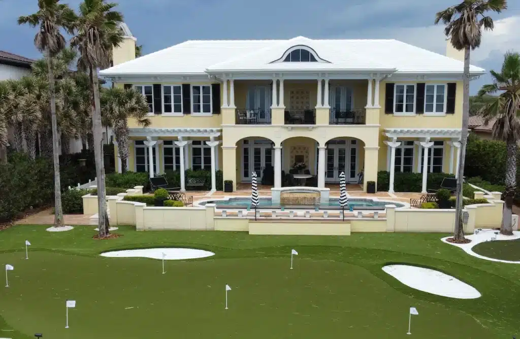 residential backyard putting green in Jacksonville, FL