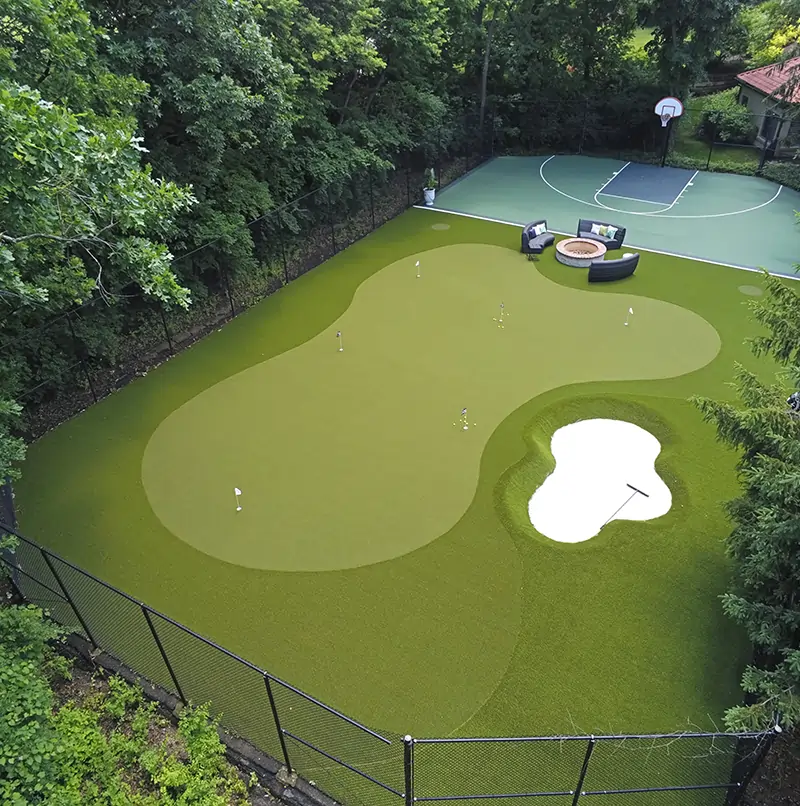 Artificial grass putting green from SYNLawn
