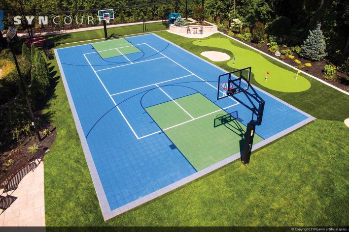 Tennis court installed by SYNLawn